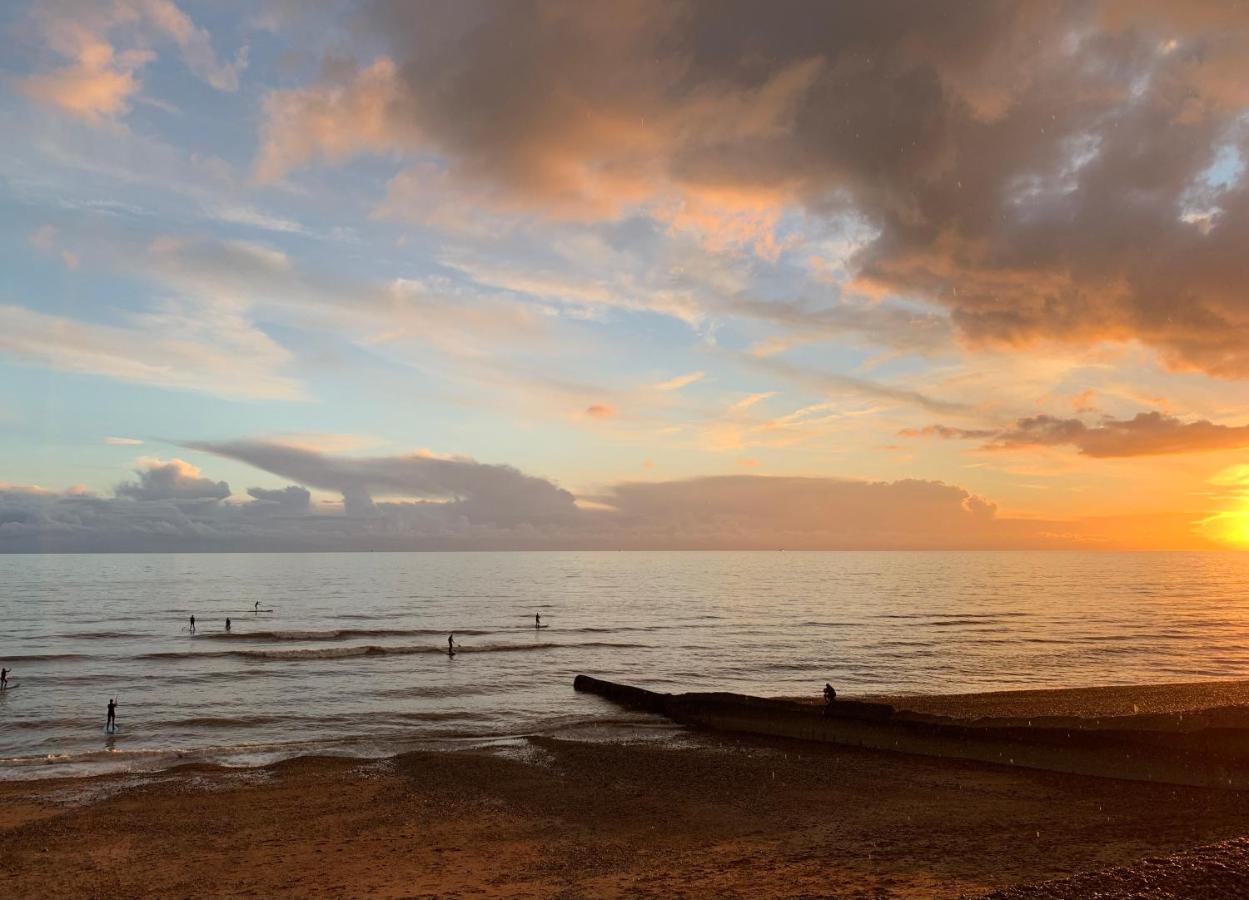 Kira Beach House, Hove Beach Екстериор снимка